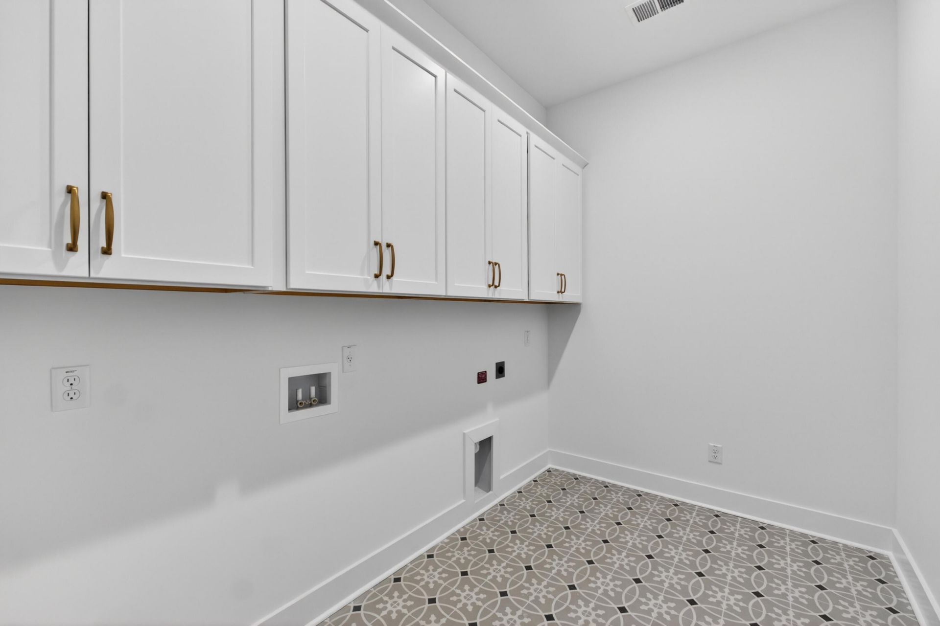 705 Twinflower Lane Photo 28