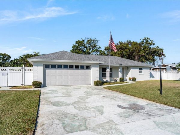 319 MENDEZ DRIVE, SARASOTA, FL 34243