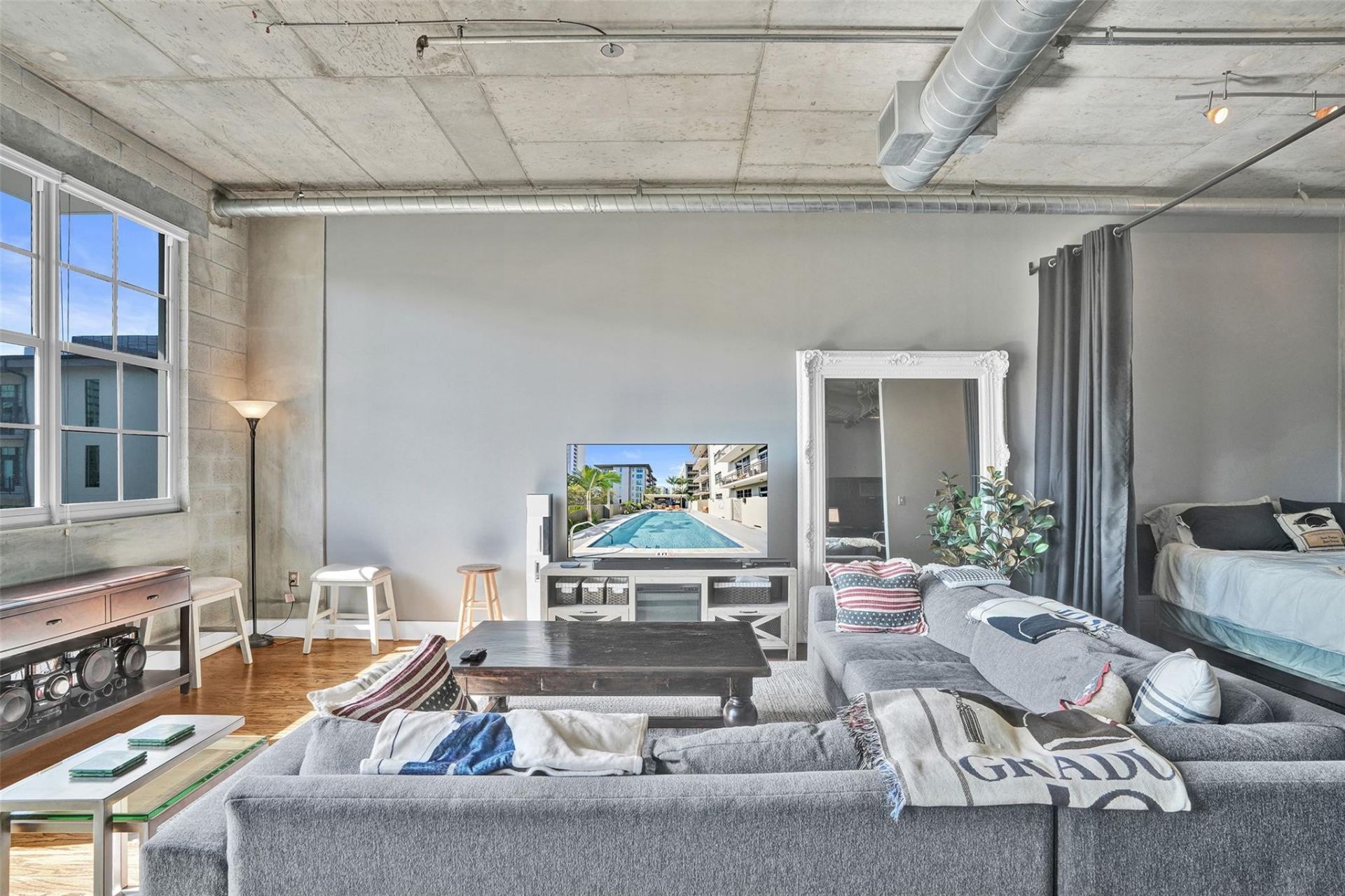 410 NW 1st Avenue, Unit 604, Fort Lauderdale, FL 33301 Photo