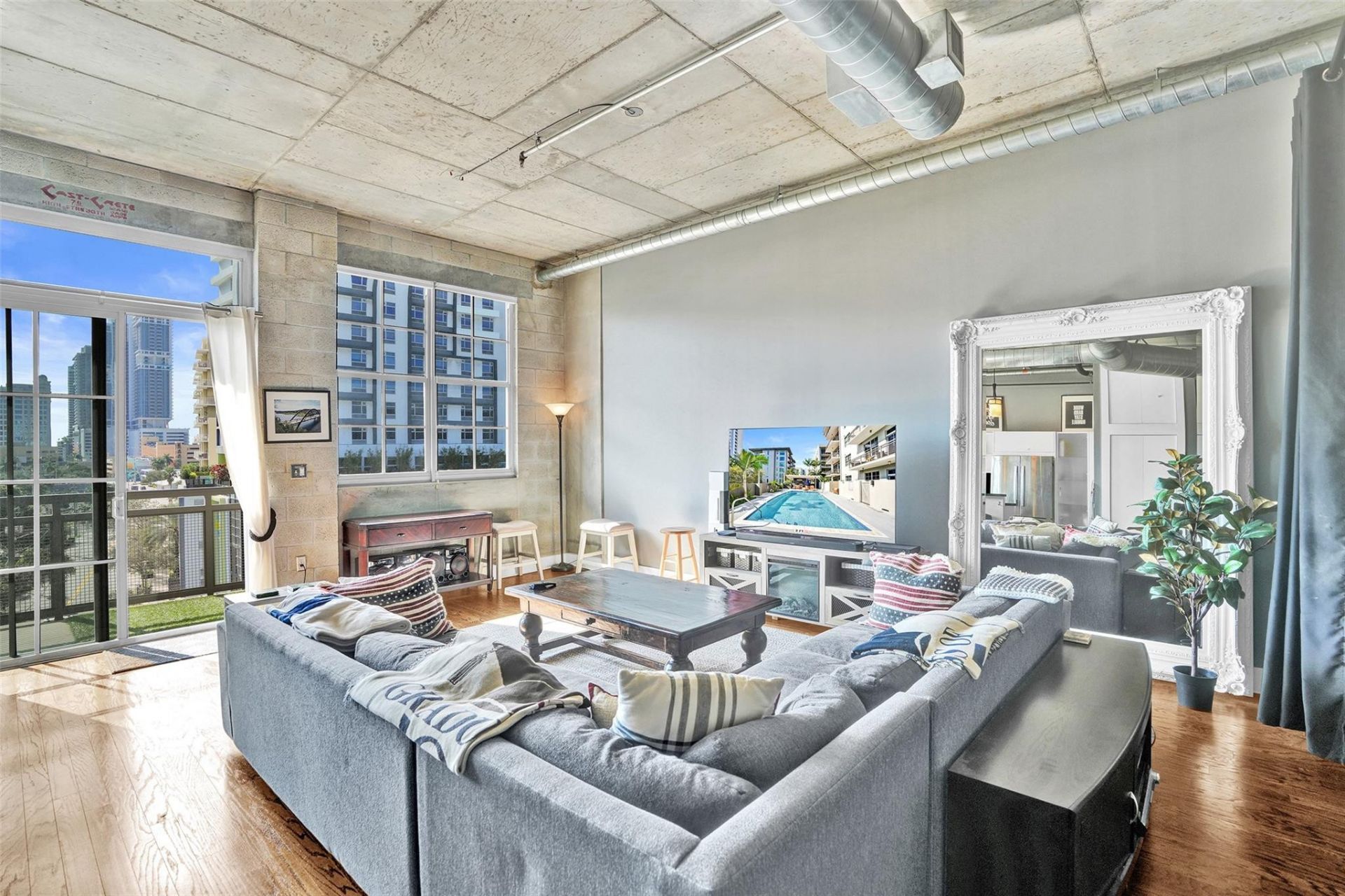 410 NW 1st Avenue, Unit 604, Fort Lauderdale, FL 33301 Photo