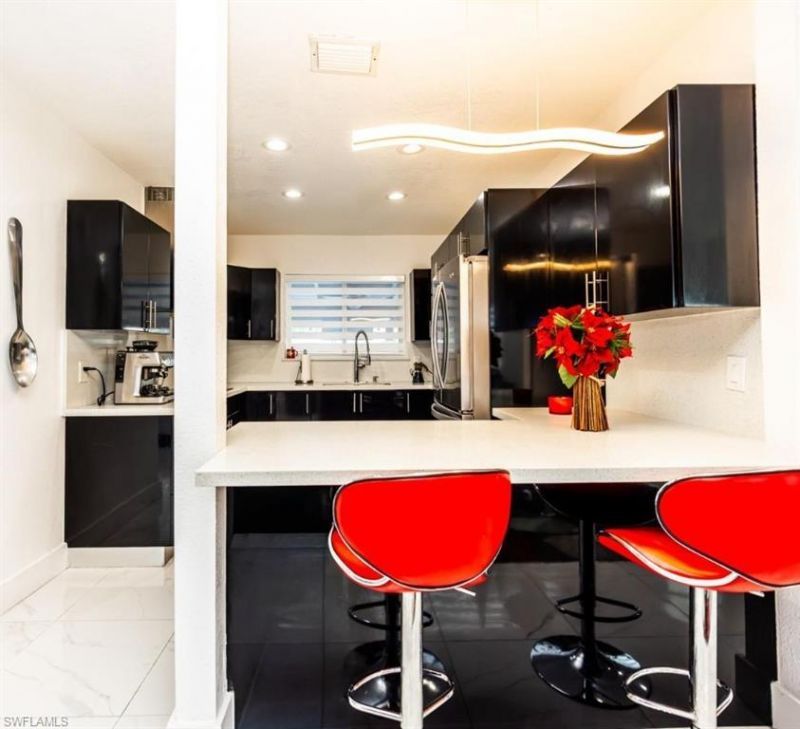 9365 SW 44th St , Miami, FL 33165 Photo