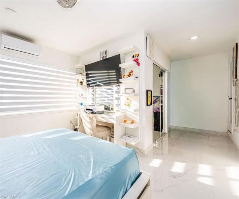 9365 SW 44th St , Miami, FL 33165 Photo