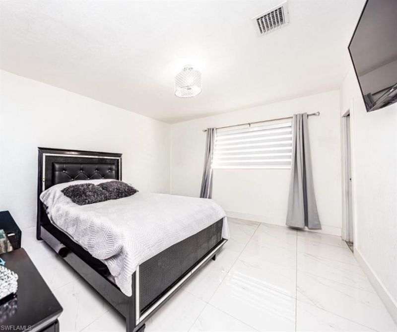 9365 SW 44th St , Miami, FL 33165 Photo