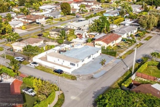 9365 SW 44th St , Miami, FL 33165 Photo