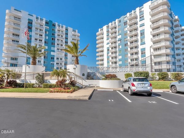 935 N Halifax Avenue, Unit 106, Daytona Beach, FL 32118