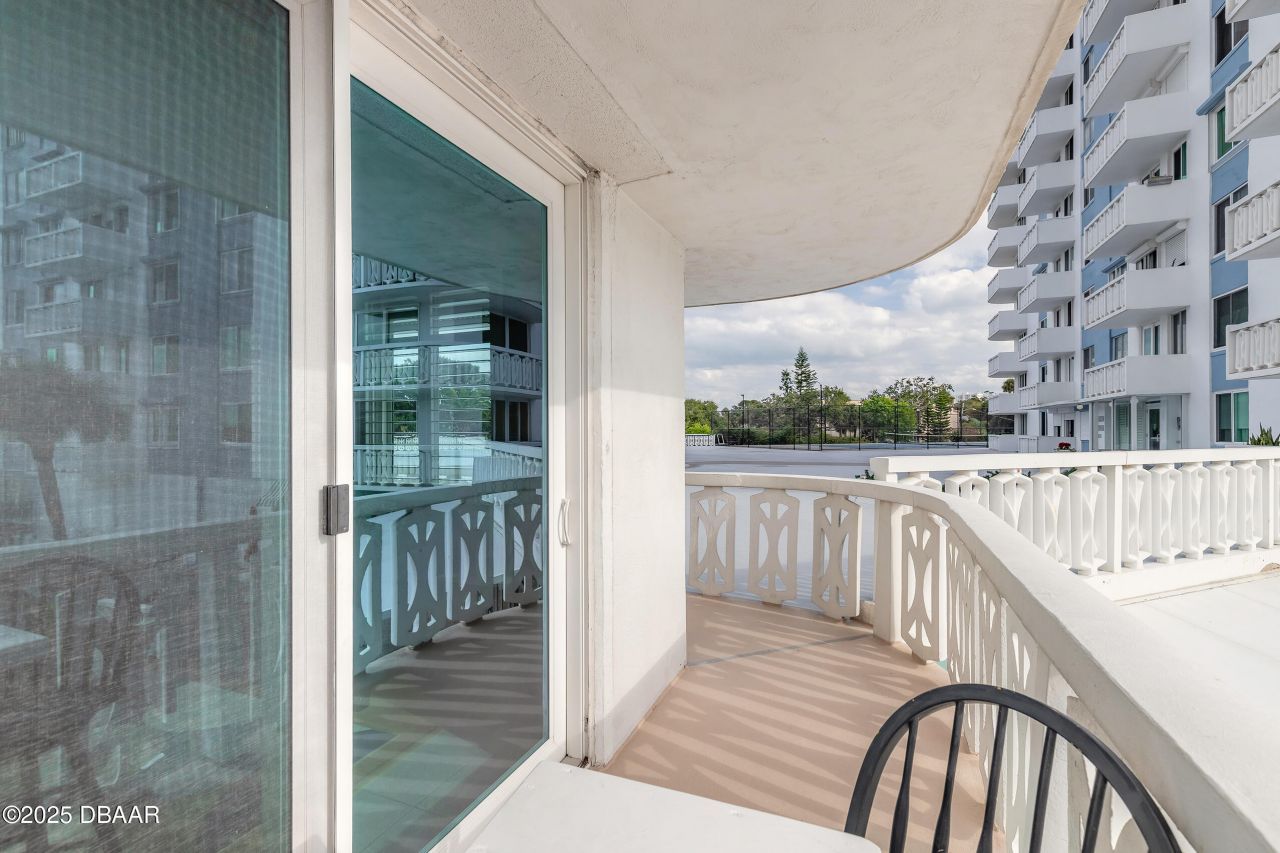 935 N Halifax Avenue, Unit 106, Daytona Beach, FL 32118 Photo