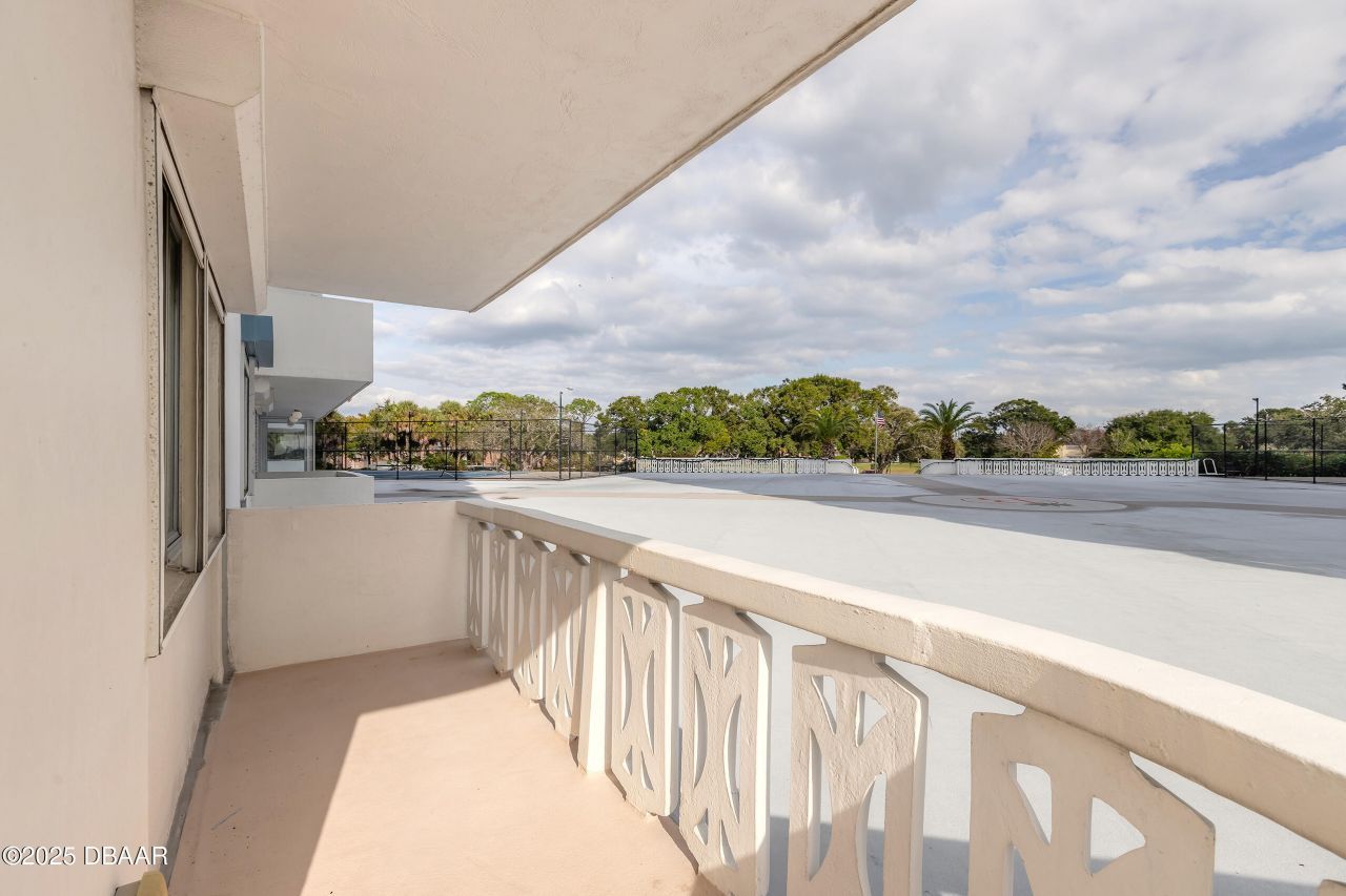 935 N Halifax Avenue, Unit 106, Daytona Beach, FL 32118 Photo