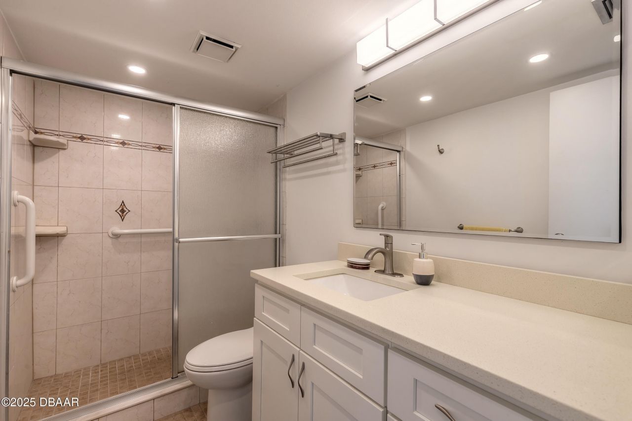 935 N Halifax Avenue, Unit 106, Daytona Beach, FL 32118 Photo
