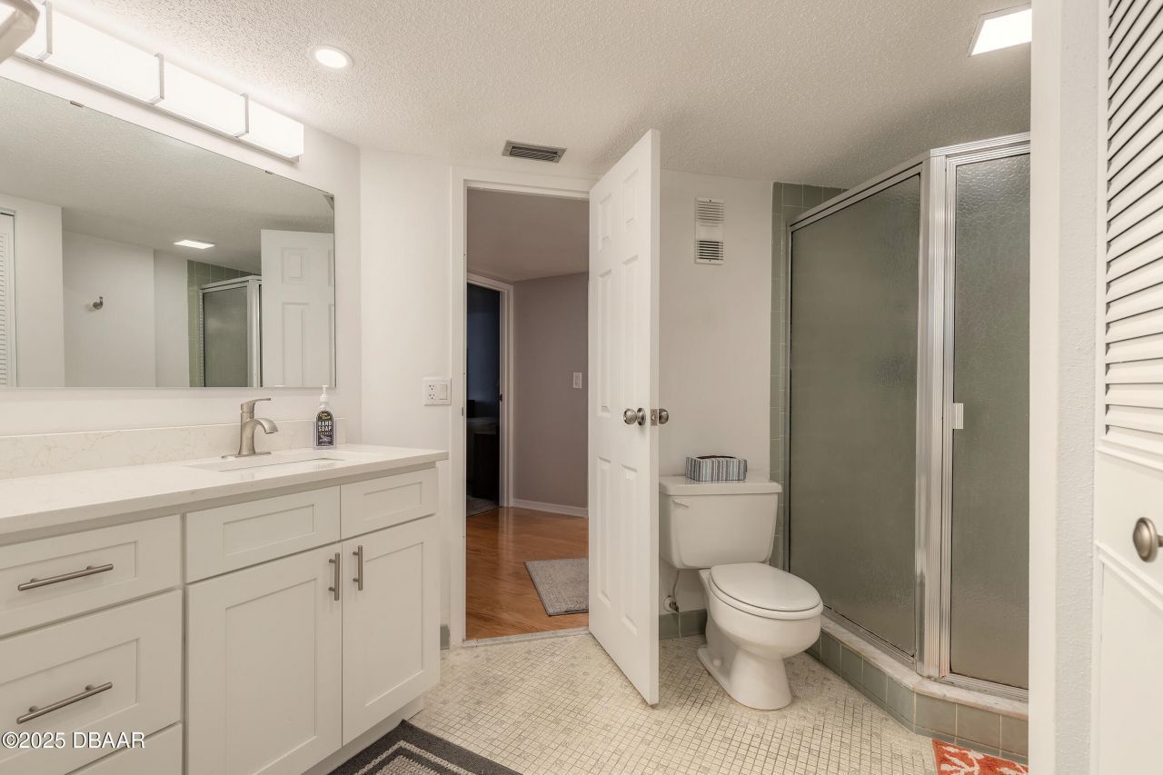 935 N Halifax Avenue, Unit 106, Daytona Beach, FL 32118 Photo