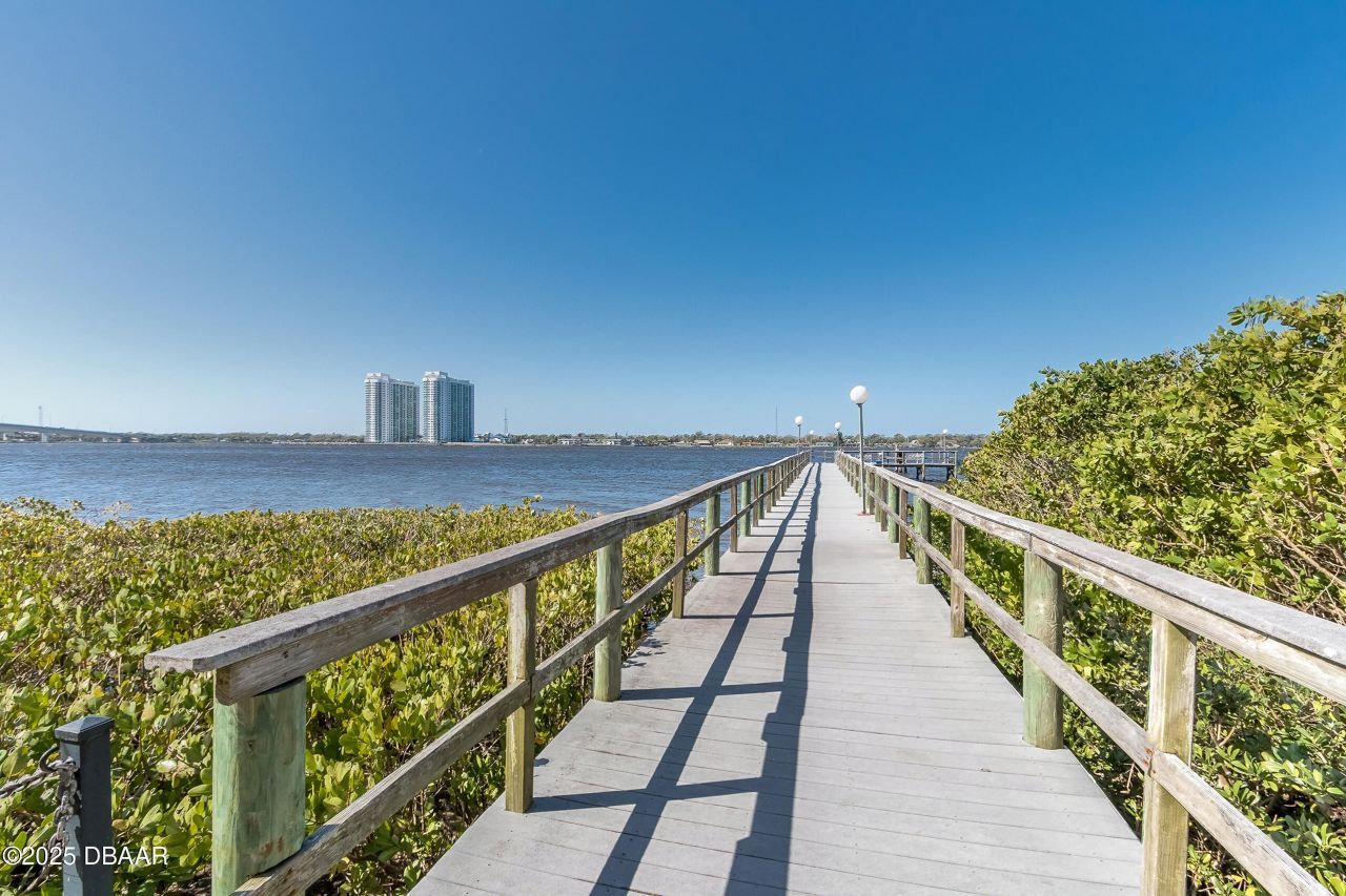 935 N Halifax Avenue, Unit 106, Daytona Beach, FL 32118 Photo