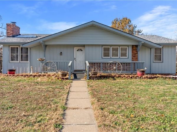 1419 Woodlawn Drive, Warrensburg, MO 64093