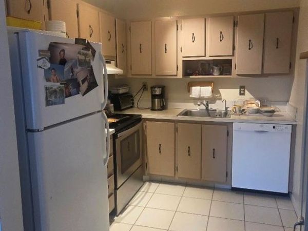 91 Burgundy B, Unit B, Delray Beach, FL 33484