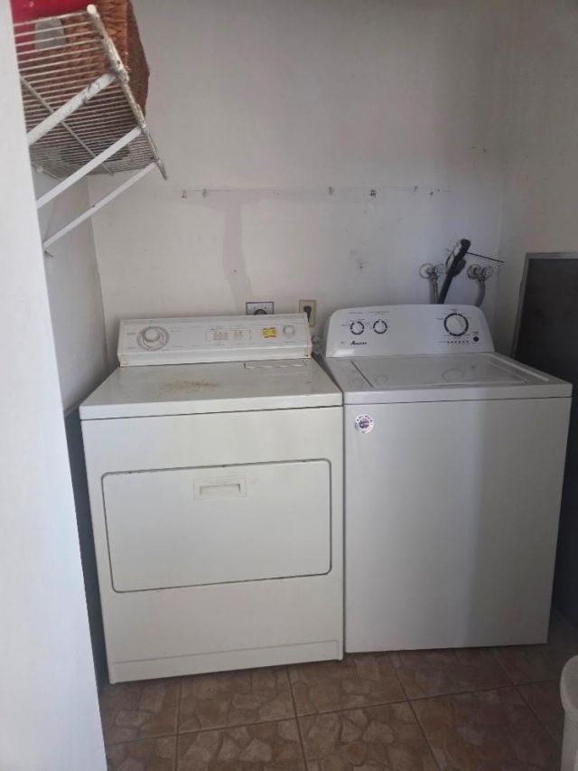 91 Burgundy B, Unit B, Delray Beach, FL 33484 Photo