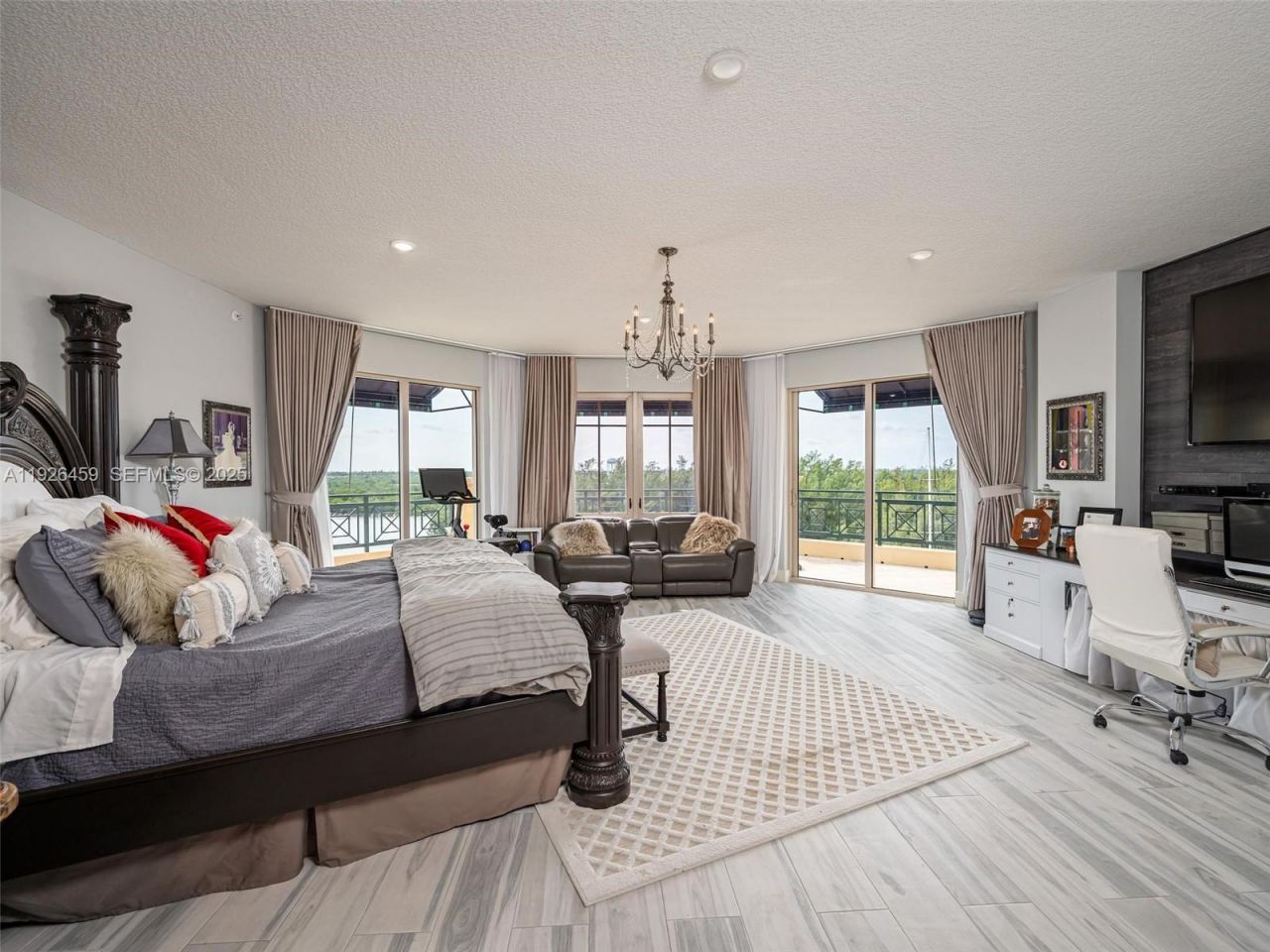 3415 N Ocean Drive, Unit 605, Hollywood, FL 33019 Photo