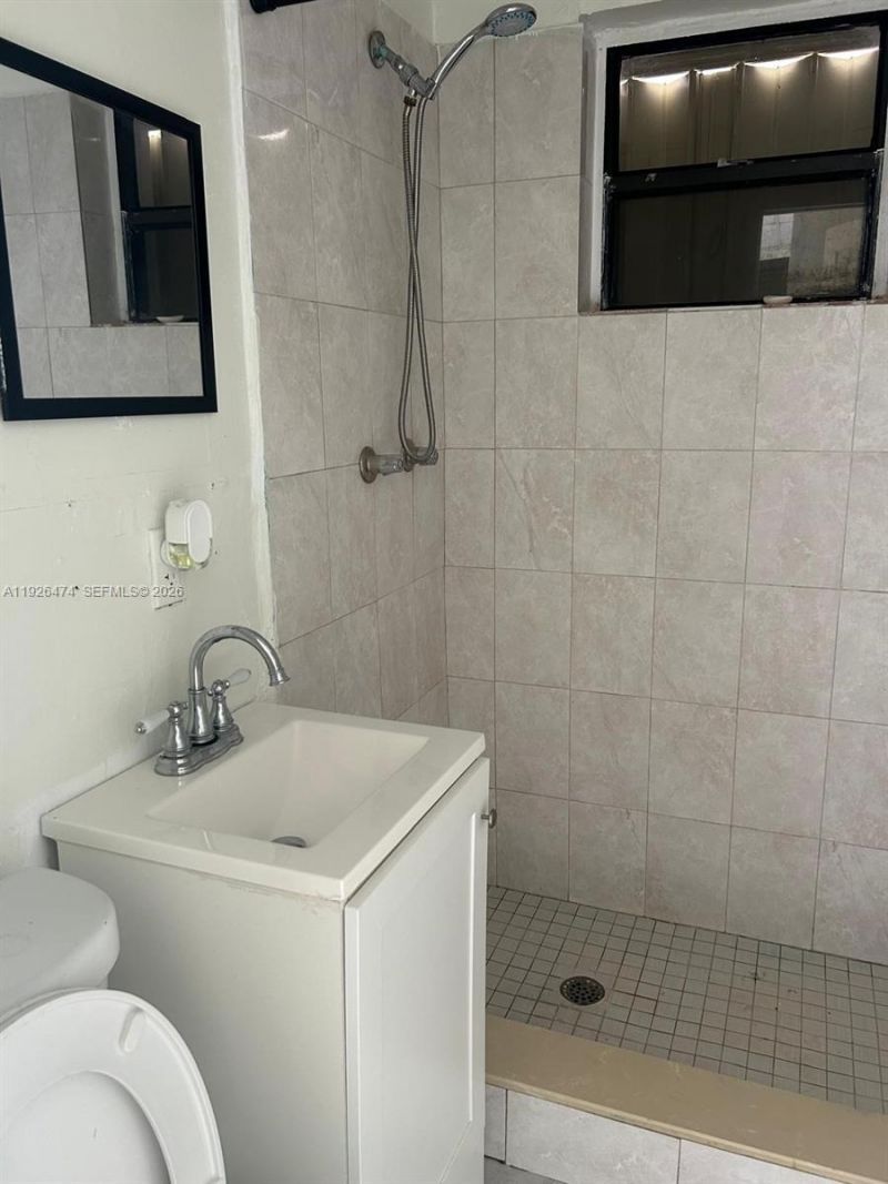 561 E 62nd St, Unit 2, Hialeah, FL 33013 Photo