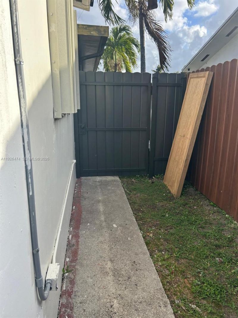 561 E 62nd St, Unit 2, Hialeah, FL 33013 Photo