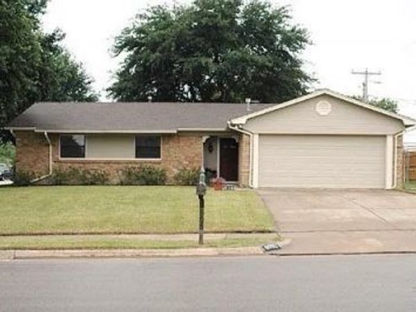 6052 Blueridge Drive, Watauga, TX 76148