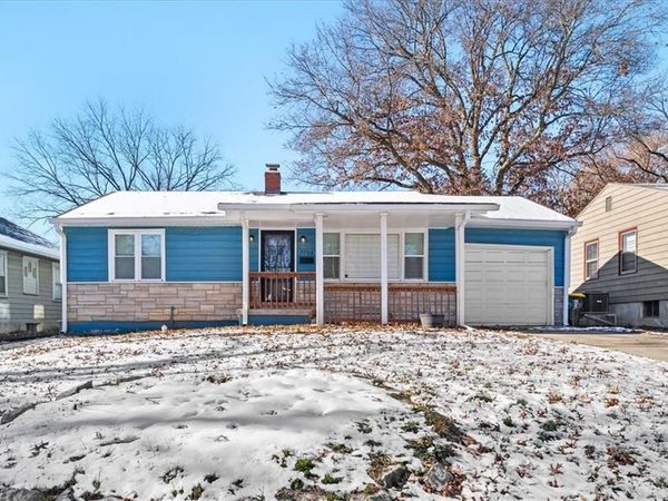 7726 Summit Street, Kansas City, MO 64114