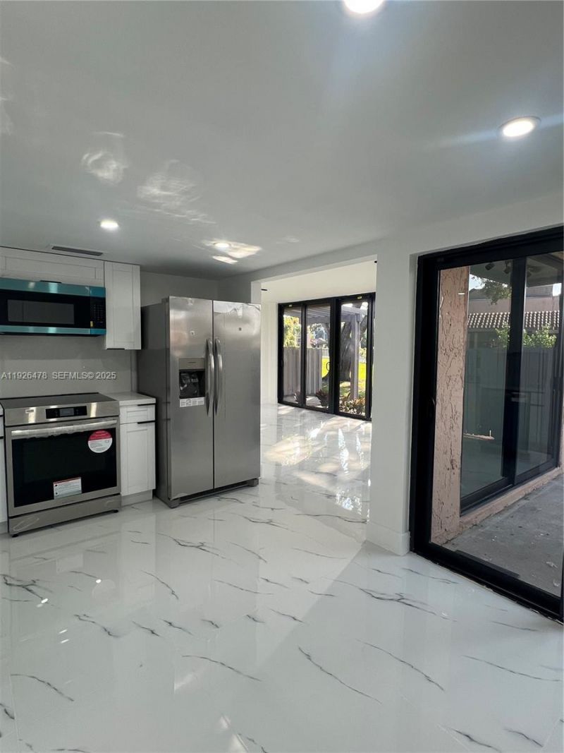 20610 NE 7th Ct, Miami, FL 33179 Photo