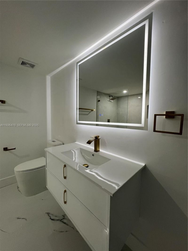 20610 NE 7th Ct, Miami, FL 33179 Photo