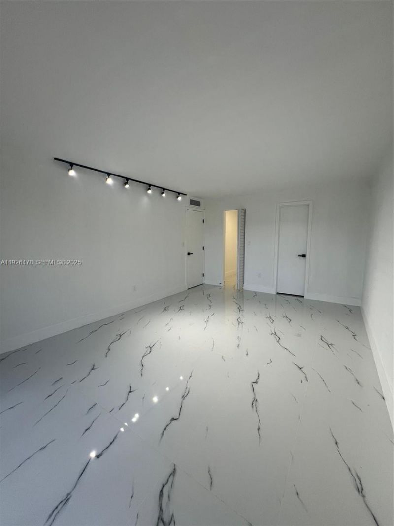 20610 NE 7th Ct, Miami, FL 33179 Photo