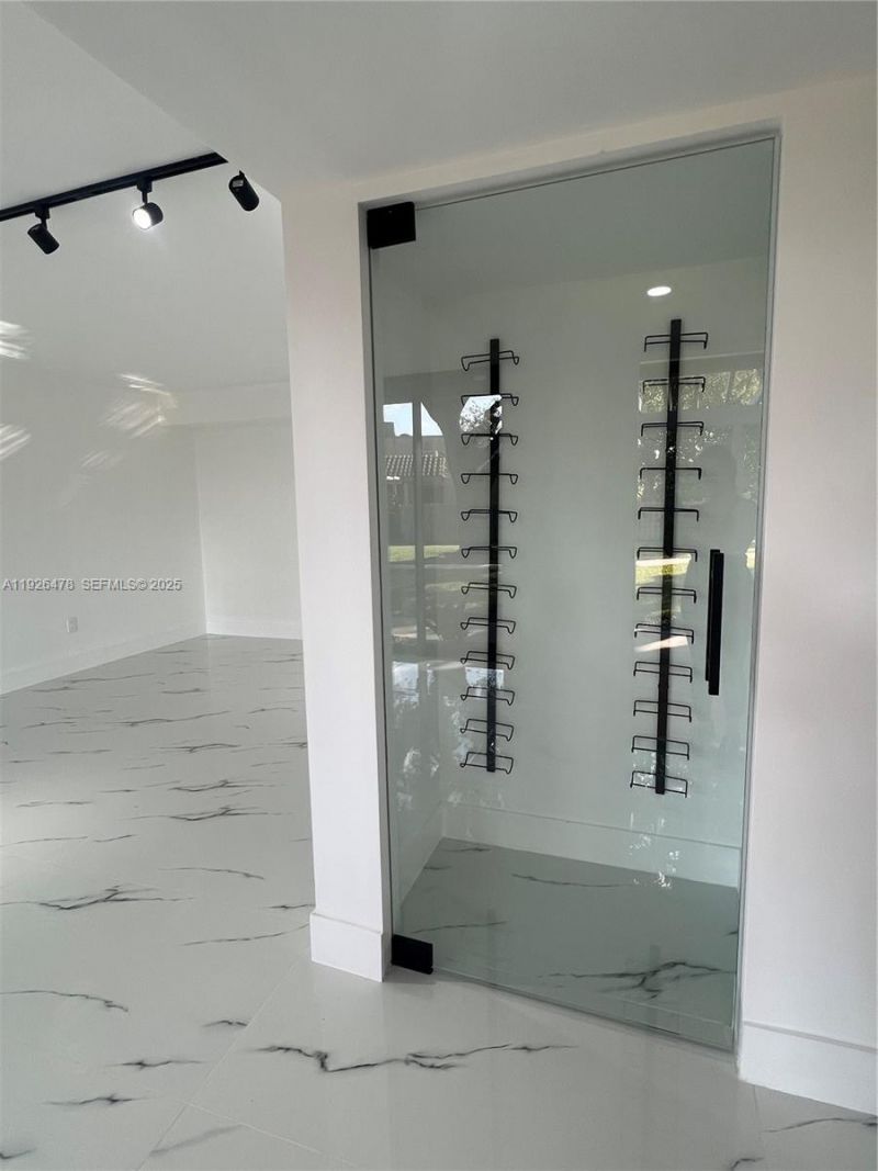 20610 NE 7th Ct, Miami, FL 33179 Photo