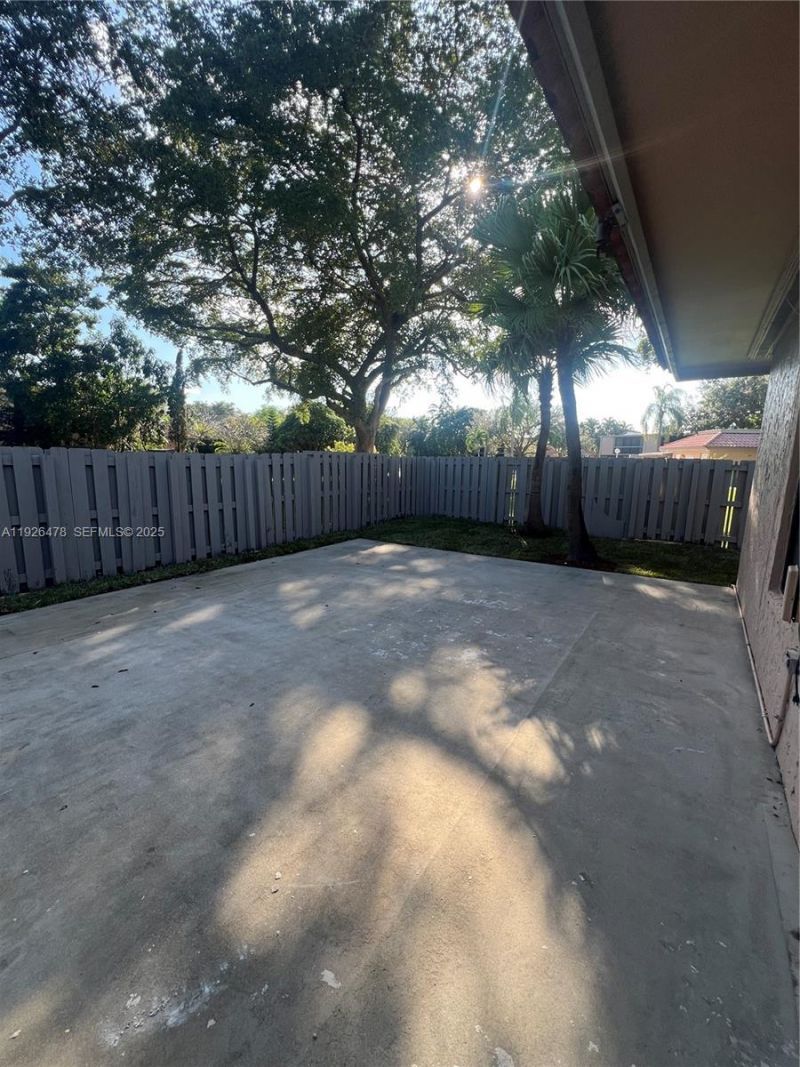 20610 NE 7th Ct, Miami, FL 33179 Photo