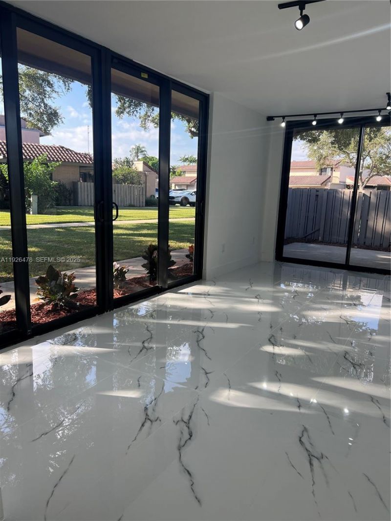 20610 NE 7th Ct, Miami, FL 33179 Photo