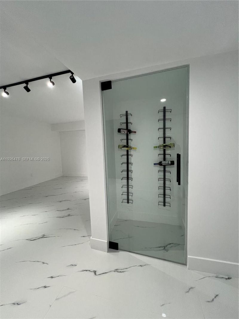 20610 NE 7th Ct, Miami, FL 33179 Photo