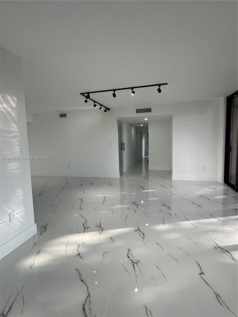 20610 NE 7th Ct, Miami, FL 33179 Photo