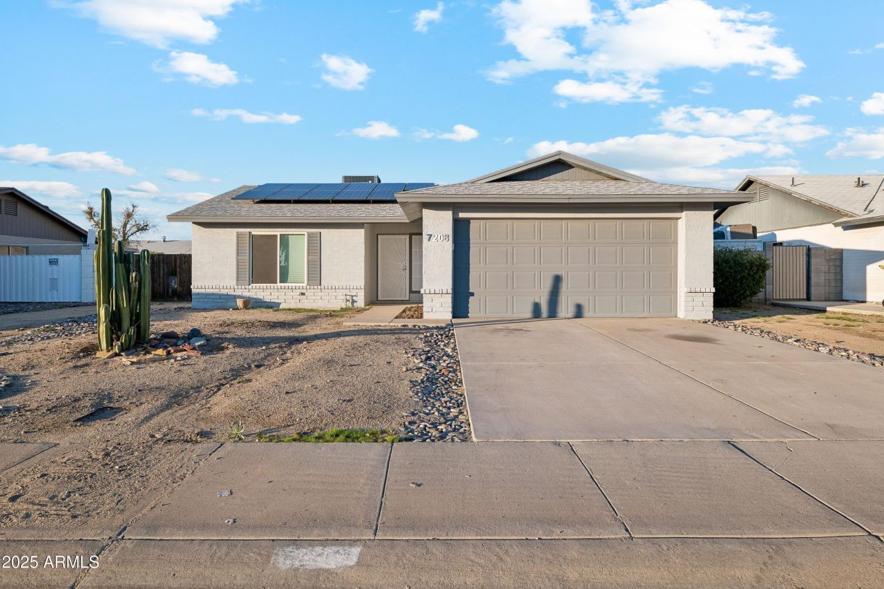 7208 W Medlock Drive, Glendale, AZ 85303 Main Photo