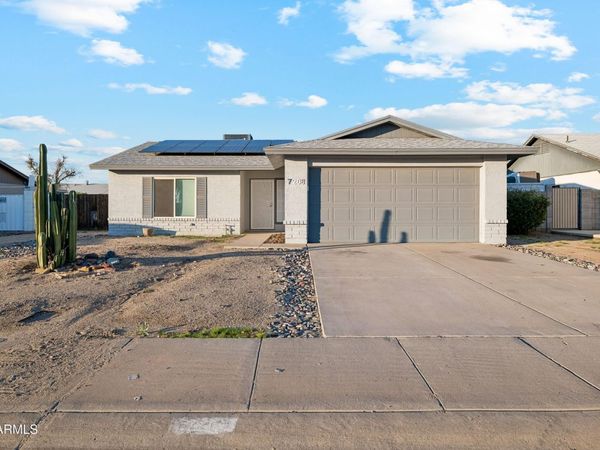 7208 W MEDLOCK Drive, Glendale, AZ 85303