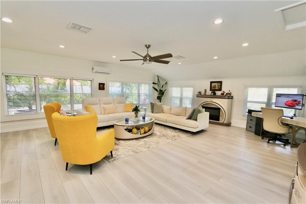 2061 Santa Barbara Blvd, Naples, FL 34116 Photo