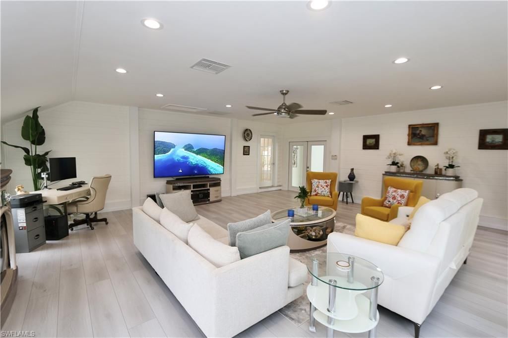 2061 Santa Barbara Blvd, Naples, FL 34116 Photo