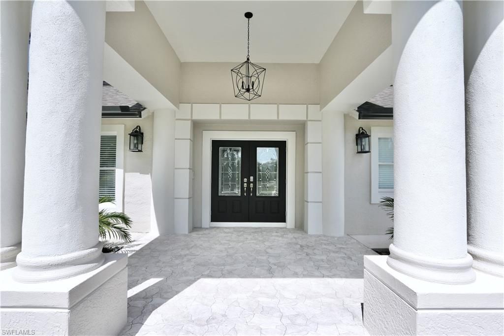 2061 Santa Barbara Blvd, Naples, FL 34116 Photo