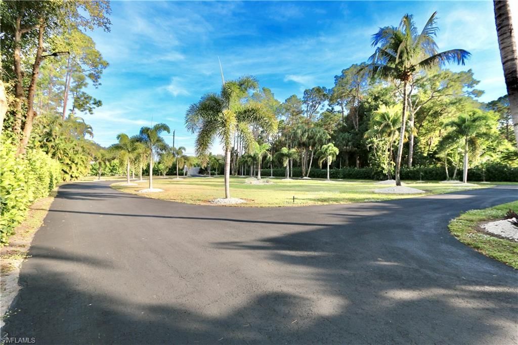 2061 Santa Barbara Blvd, Naples, FL 34116 Photo