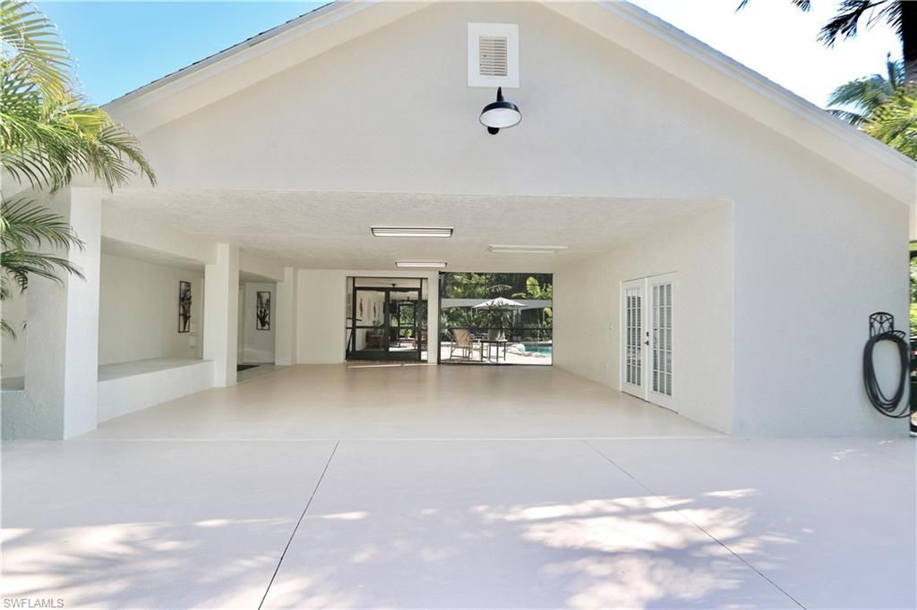 2061 Santa Barbara Blvd, Naples, FL 34116 Photo
