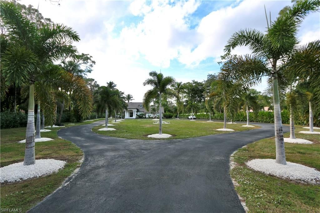 2061 Santa Barbara Blvd, Naples, FL 34116 Photo