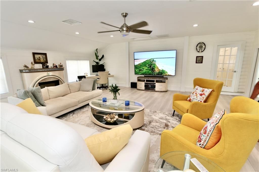 2061 Santa Barbara Blvd, Naples, FL 34116 Photo