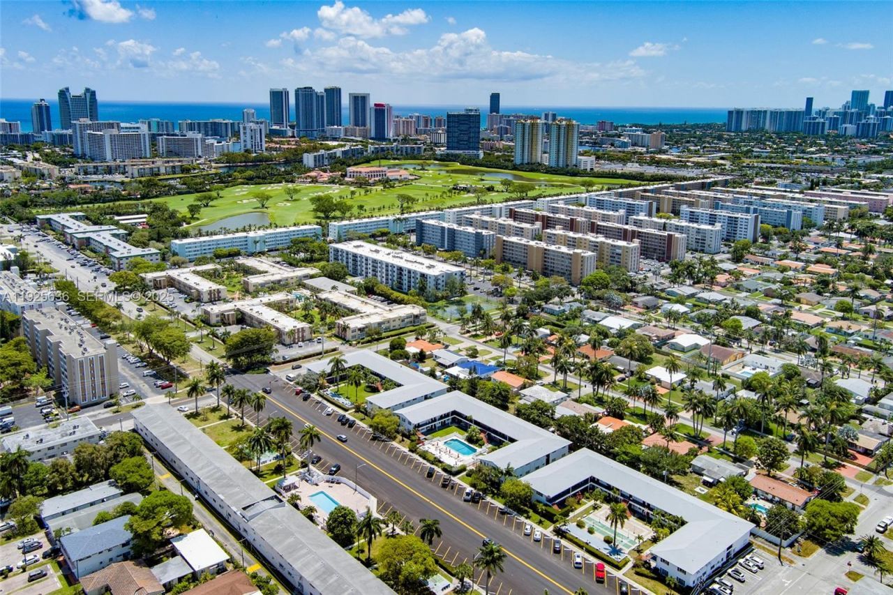 1050 Atlantic Shores Blvd, Unit 210, Hallandale Beach, FL 33009 Photo