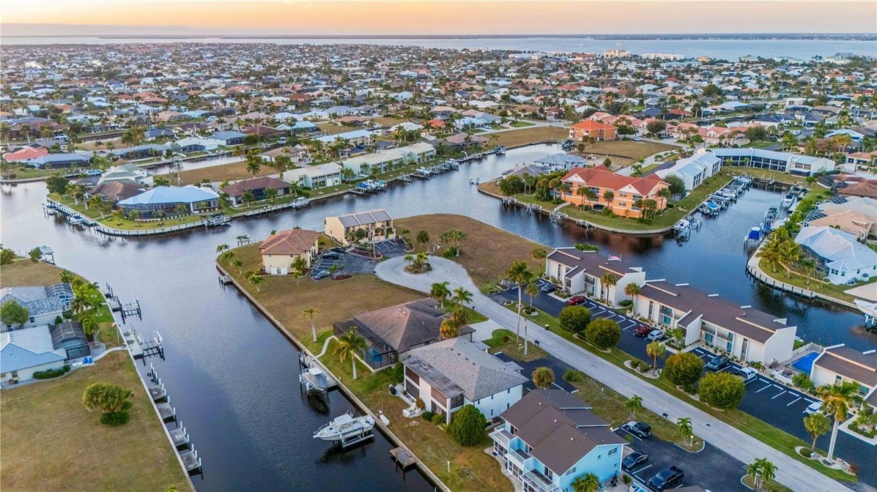 1432 Mediterranean Drive, Unit 1B, Punta Gorda, FL 33950 Photo