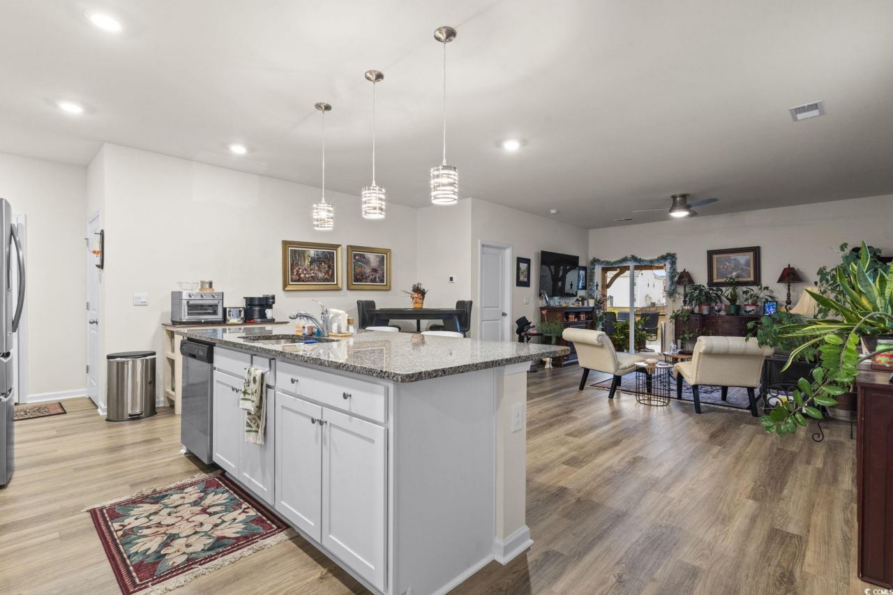 327 Vaccaro Dr. Photo 11