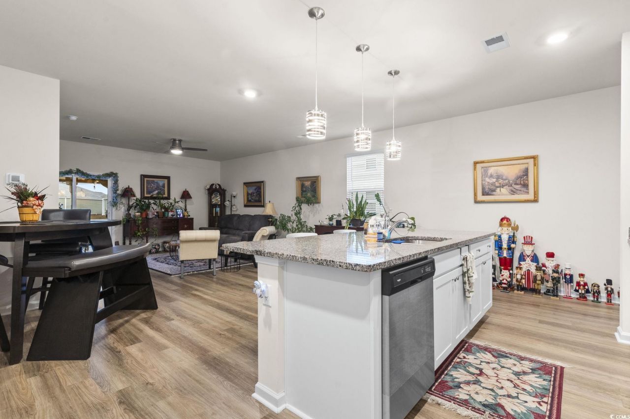 327 Vaccaro Dr. Photo 12