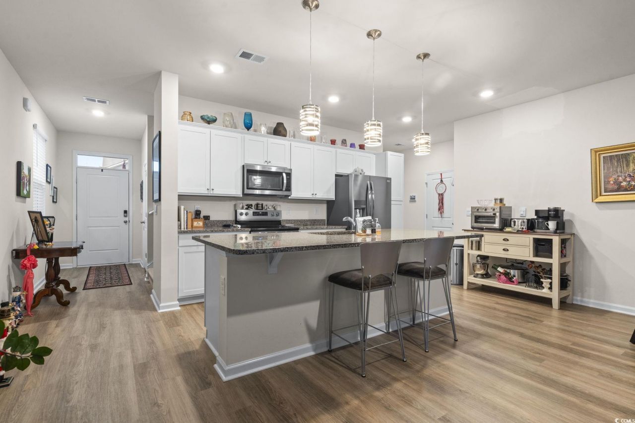 327 Vaccaro Dr. Photo 5