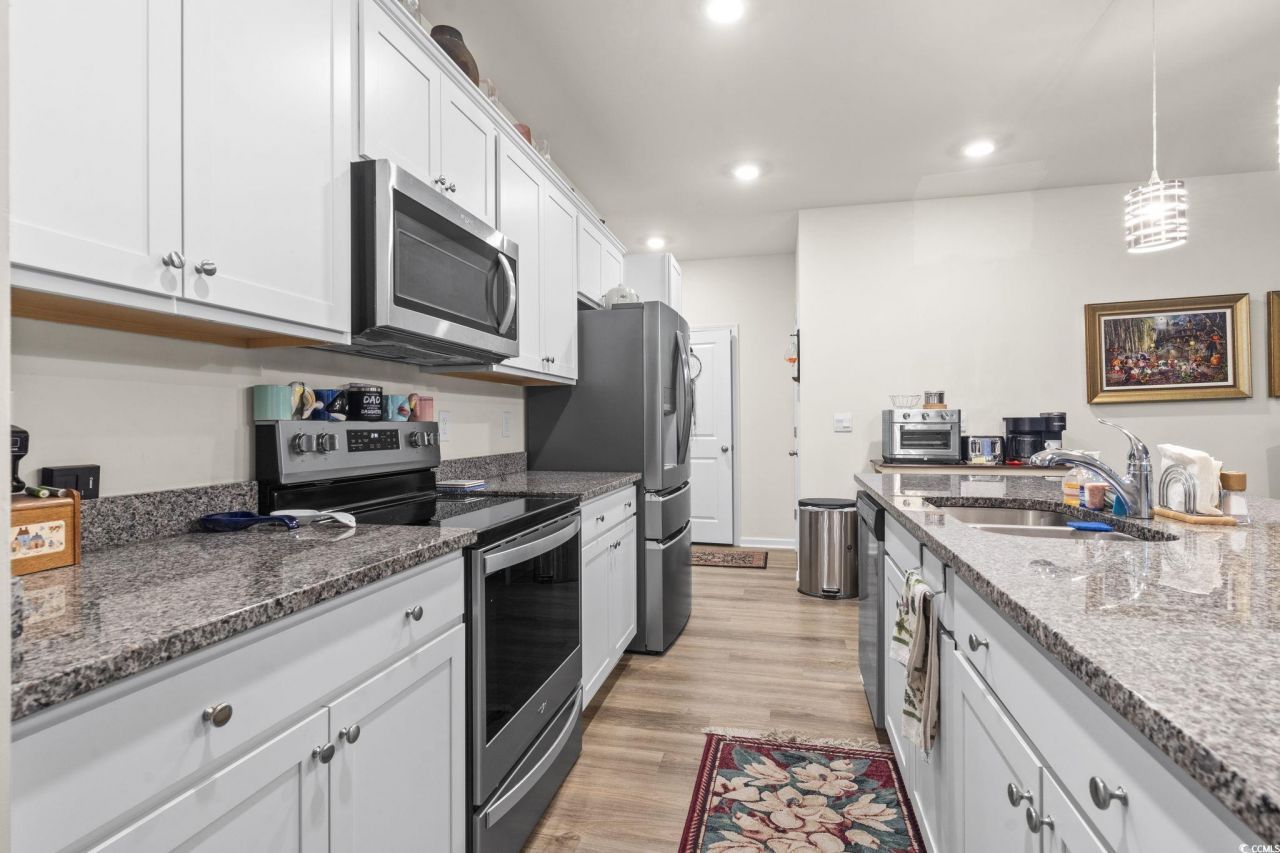 327 Vaccaro Dr. Photo 5