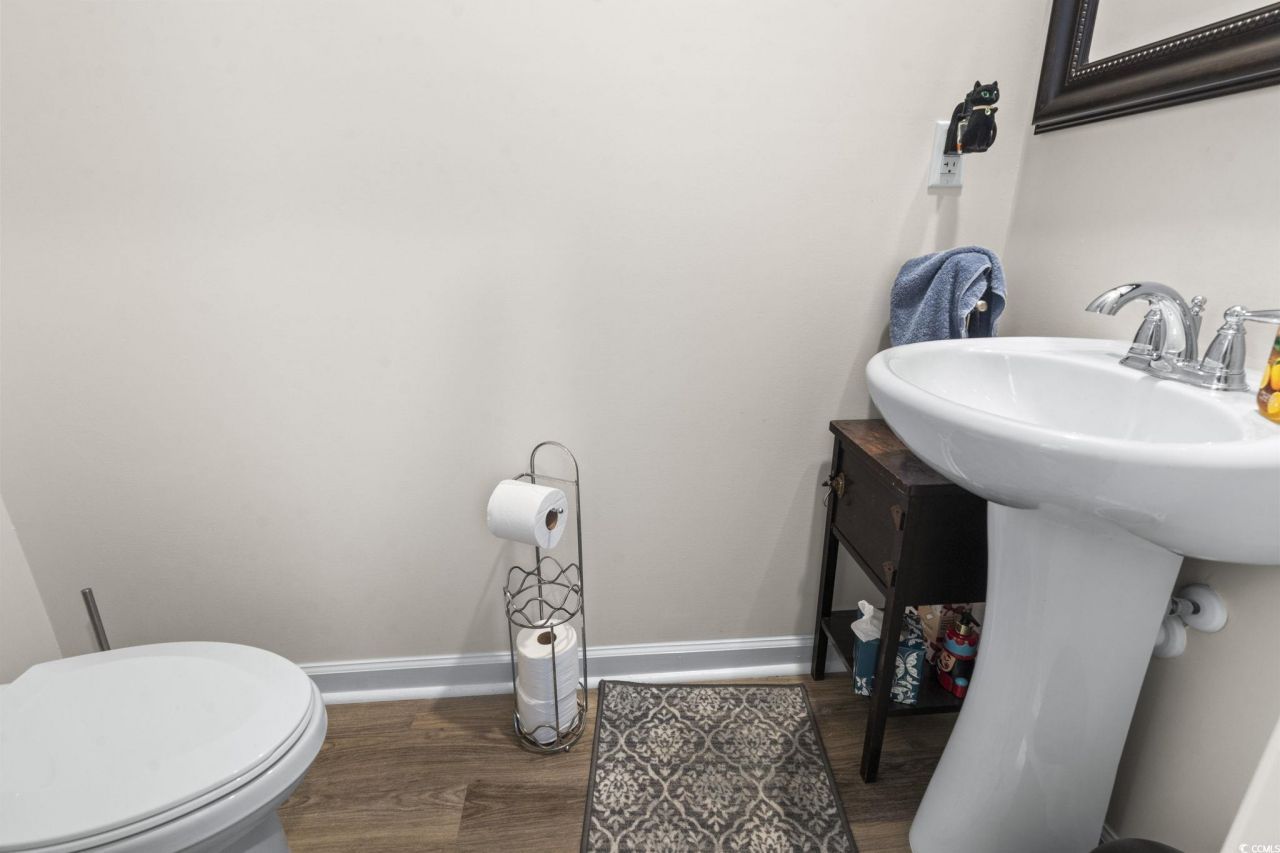 327 Vaccaro Dr. Photo 8