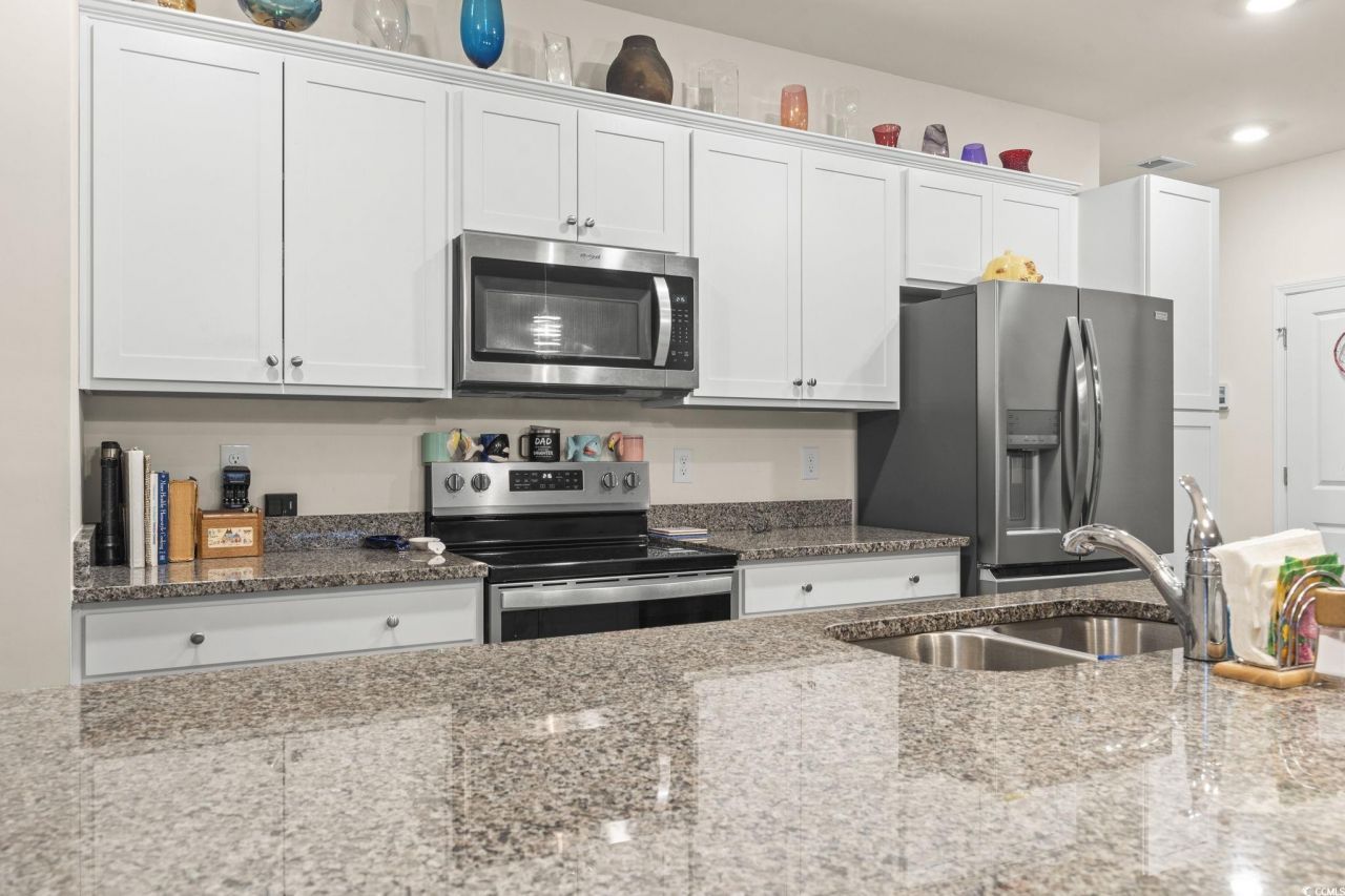 327 Vaccaro Dr. Photo 9