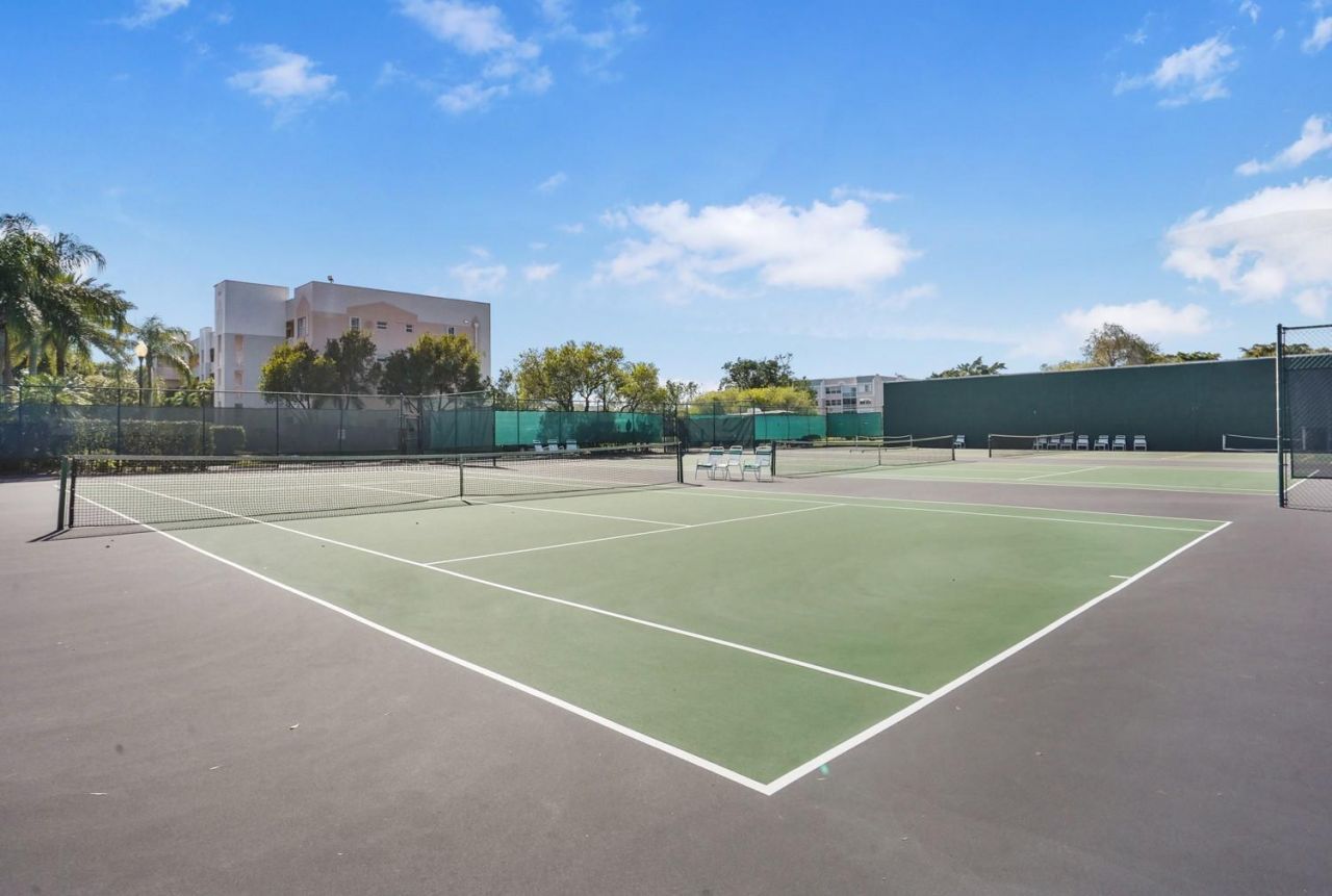 10467 Sunrise Lakes Boulevard, Unit 210, Sunrise, FL 33322 Photo