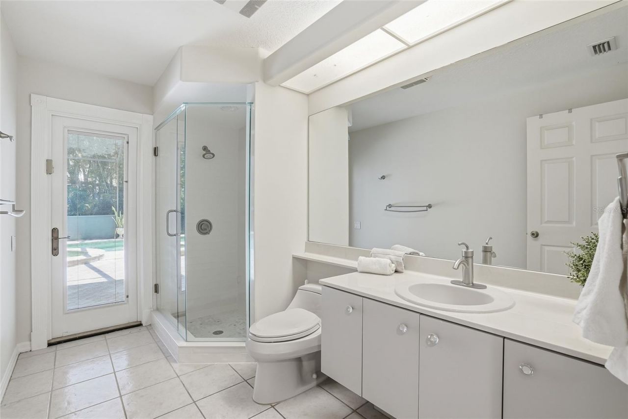 777 Cattail Court Ne, Saint Petersburg, FL 33703 Photo