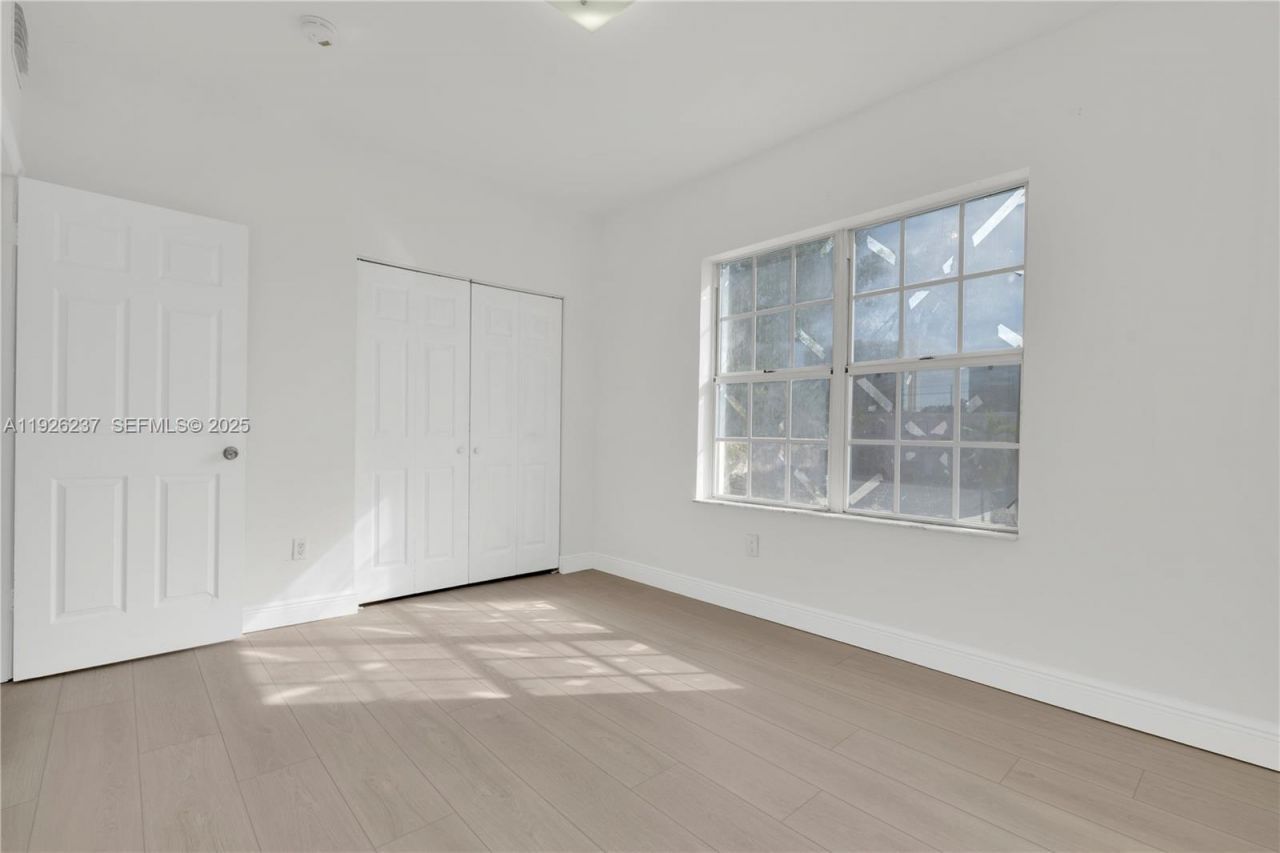 963 SW 6th St, Unit 2, Miami, FL 33130 Photo